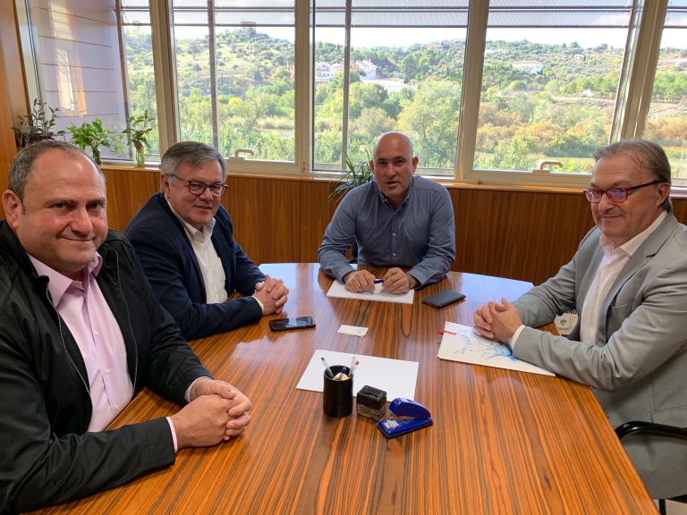 Viaje a Toledo en busca de la solución de las aguas residuales de las pedanías