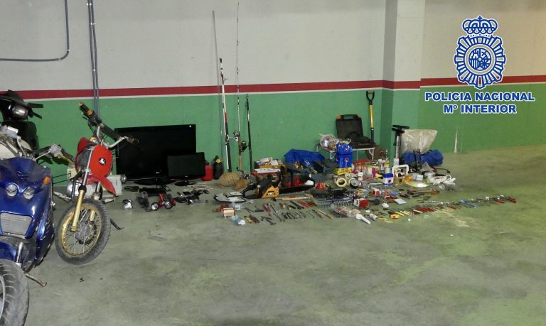 Detenidas dos personas por robos con fuerza en casas de campo