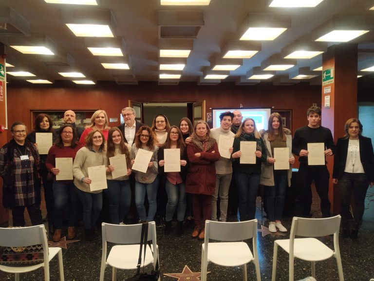 Entrega de diplomas a los alumnos del curso de Formación Profesional para el Empleo