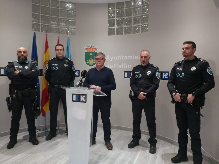 El Ayuntamiento adquiere nuevo equipamiento y material de trabajo para la Policía Local