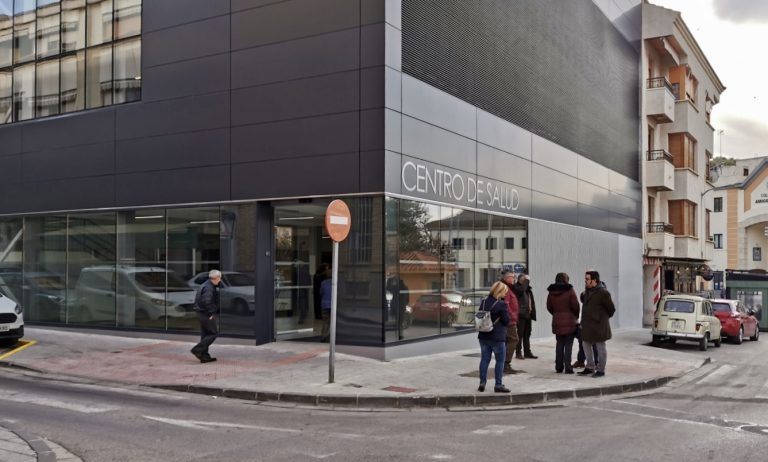 El nuevo Centro de Salud, abrió sus puertas a las 8:00 horas del miércoles 15 de enero del 2020