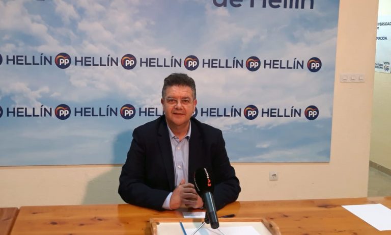 Moreno Moya, asegura que la subida del salario mínimo interprofesional está ocasionando numeroso paro en el sector agrícola