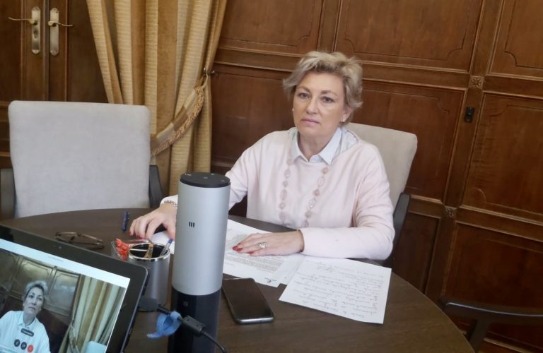Unos 80 alumnos becados en Hellín podrán recoger el menú del comedor escolar