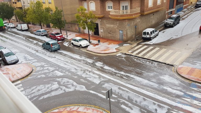 Importante tromba de agua en las primeras horas de la tarde