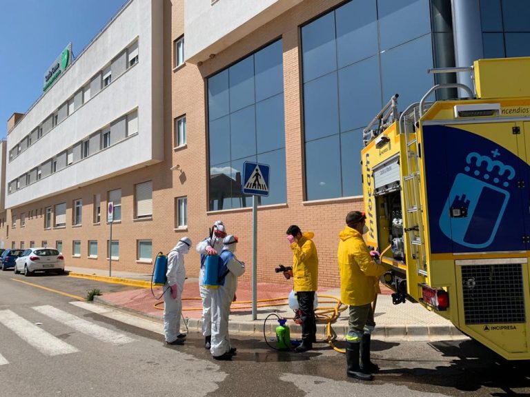 El Plan de limpieza del Gobierno de Castilla-La Mancha ha actuado en residencias y centros sociosanitarios de los Campos de Hellín