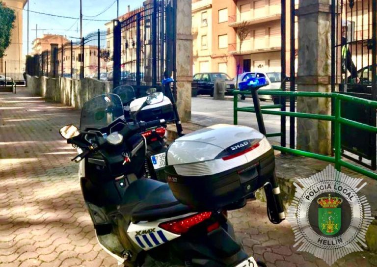 Detenido un hombre por vandalismo y agresión a agentes