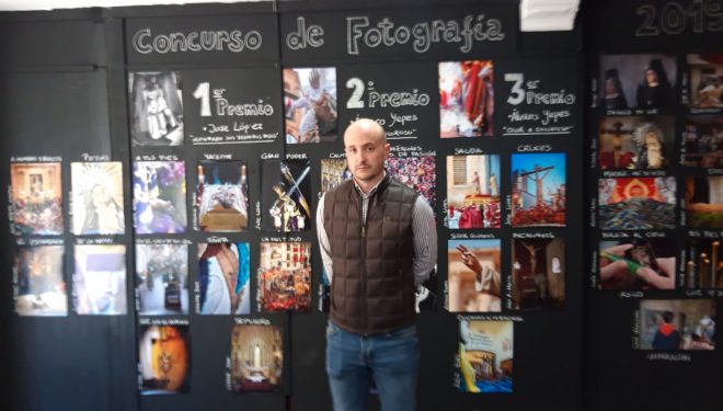 Víctor García, satisfecho del transcurrir del acto de presentación de los carteles y revistas de  Semana Santa