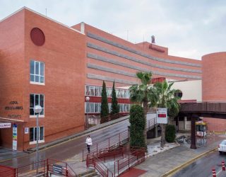 La UCI del Hospital Virgen de la Arrixaca de Murcia ya ha acogido cuatro pacientes procedentes de Hellín