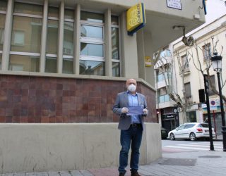 El Gobierno regional ha comenzado a distribuir cinco mascarillas quirúrgicas por hogar