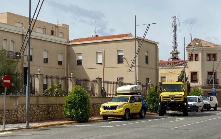 El GEACAM ha desinfectado en Hellín la Residencia “Santa Teresa Journet” y el Centro de Mayores