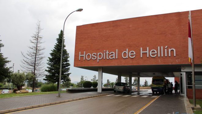 Nueve pacientes ingresados en la UCI del Hospital de Hellín