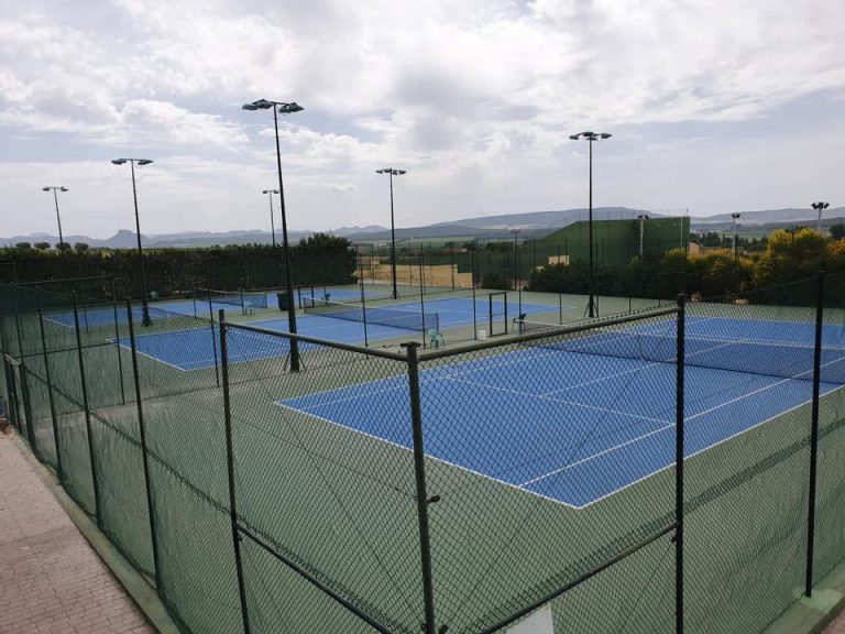 Abre sus instalaciones el Club de Tenis Hellín