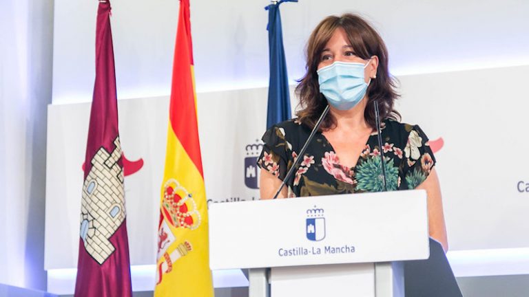 Blanca Fernández indicó que no hay indicios de que el brote de coronavirus de Riópar haya salido de la burbuja