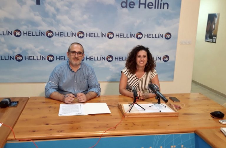 Francisco Vizcaíno pide en Hellín rehacer los presupuestos de la región para los próximos ejercicios