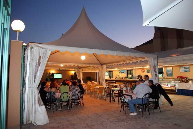 Horario oficial para el cierre de terrazas al aire libre