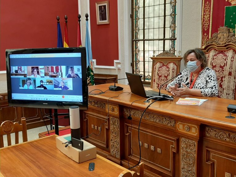 Las concejalías de Comercio y Formación apuntan al comercio electrónico para salvar la crisis