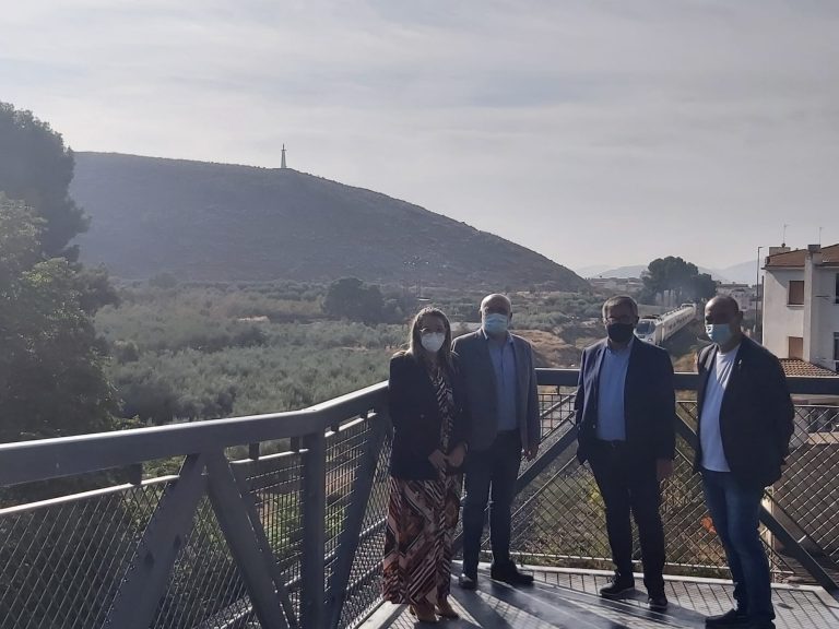 Recorrido de Pedro A. Ruiz Santos por las obras que se llevan a cabo las personas incorporadas al Plan de Empleo
