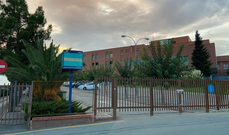 Dos jóvenes gravemente heridos en un accidente de automóvil