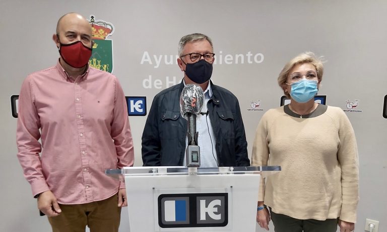 El alcalde muestra su impotencia y rabia ante la necesidad de volver al Nivel-2 por la expansión de la Covid-19