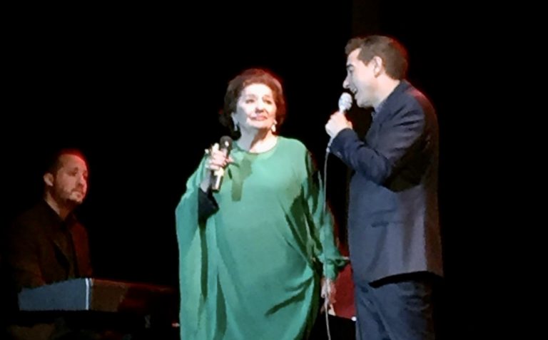 Muere Dolores Abril, la cantante hellinera, mujer de Juanito Valderrama
