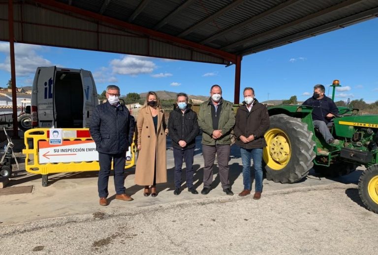 El Gobierno regional y el Ayuntamiento de Hellín agradecen la labor itinerante de la ITV Albacete SGS en defensa del sector agrario y la seguridad vial