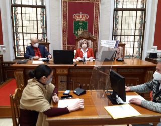 Las obras pendientes en los barrios de la Ribera y el Calvario llevaron la polémica al Pleno
