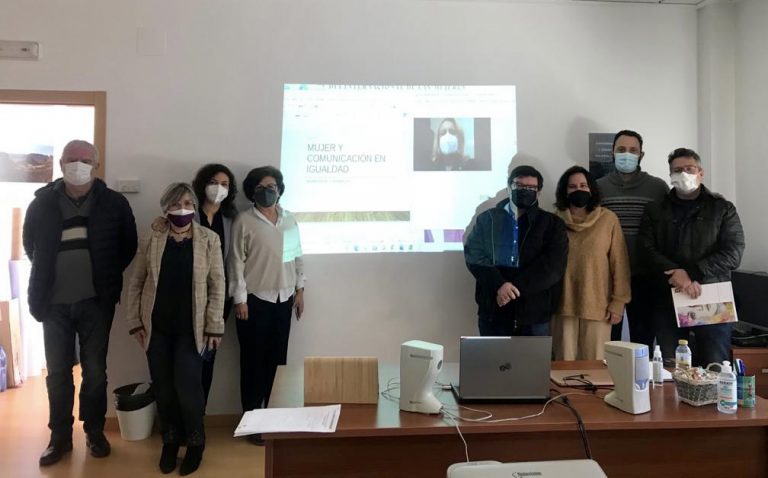 “Mujer y Comunicación en Igualdad. Tratamiento de la Información”