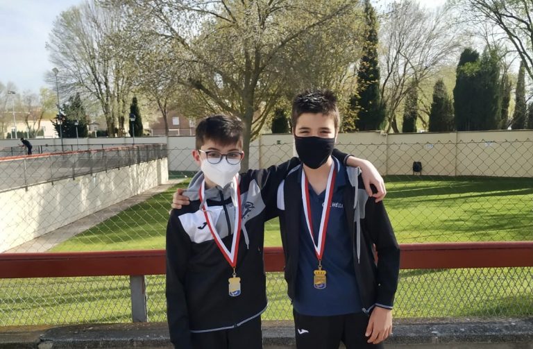 Los nadadores hellineros, Jesús Huerta y Pablo Marín consiguen varias medallas