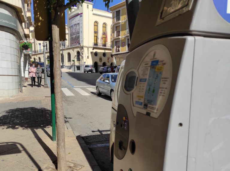 Cs Hellín presenta una iniciativa para habilitar el pago de la zona azul a través del móvil