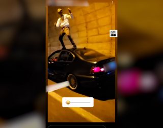 Se investiga a un conductor por ponerse a bailar encima del techo de su vehículo en el túnel del Cenajo