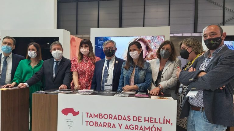 Hellín protagonista en la apertura del stand del pabellón de Castilla-La Mancha