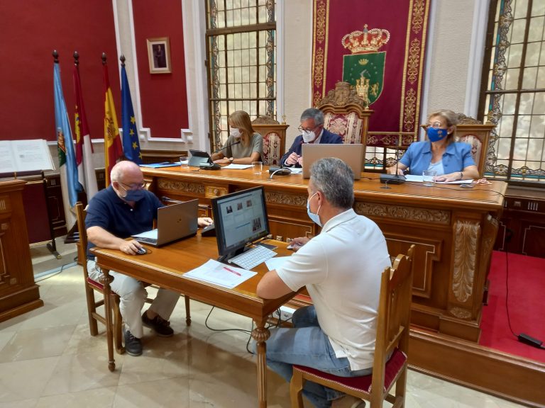 El Pleno aprueba las obras de remodelación de la avenida  de la Libertad y la pedanía de Nava de Campaña