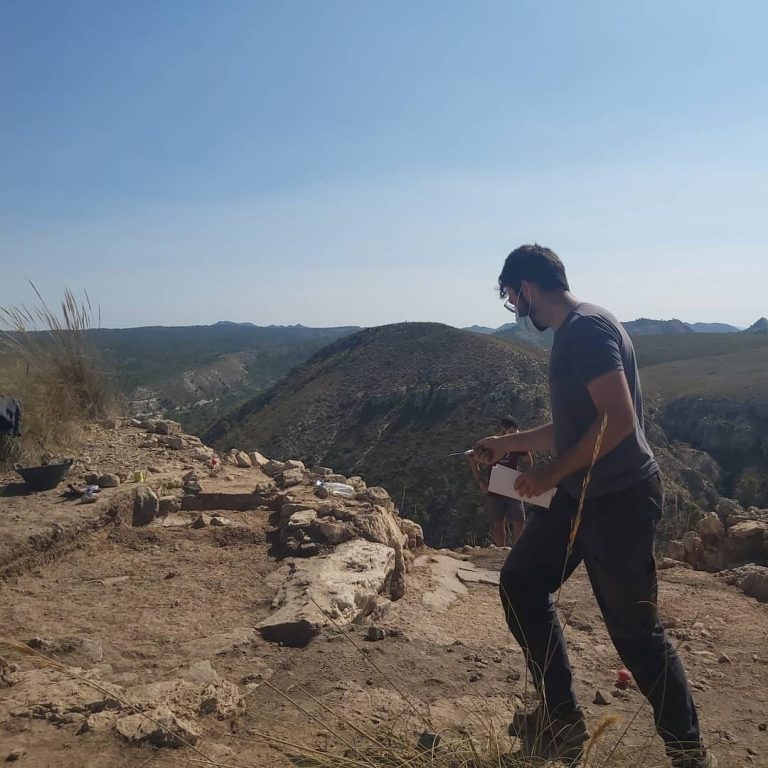 Comienzan la campaña de excavaciones en el yacimiento de los Almadenes