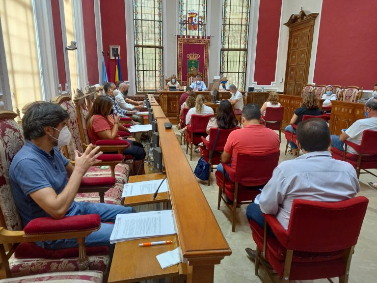 Ciudadanos deja su moción sobre la mesa y el Partido Popular retira la suya