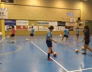 Tras 20 años, vuelve el Fútbol-11 femenino a Hellín