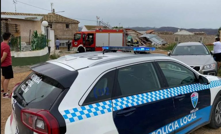 Fuerte explosión en una vivienda de la pedanía de Isso
