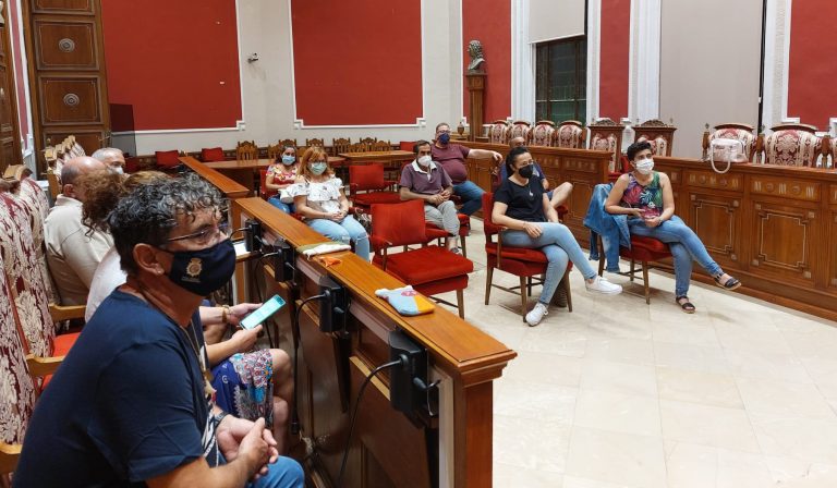 Reunión de trabajo del equipo de Gobierno municipal y las asociaciones de vecinos del municipio