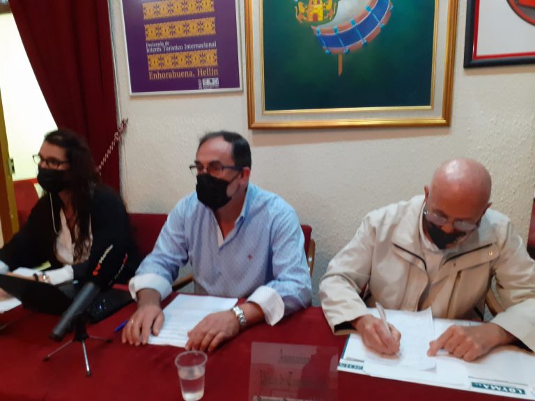 Pilar Cañabate retira su candidatura a la presidencia de la Asociación de Peñas de Tamborileros