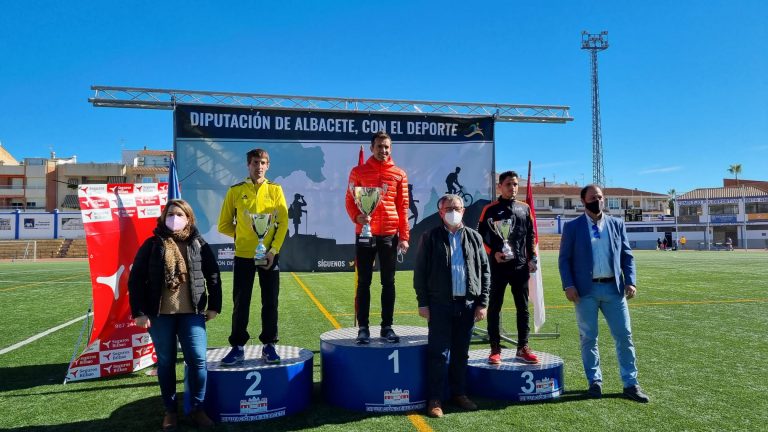 Álvaro Prieto y Eva Pareja, ganadoredes de la XXXIII Media Maratón “Honorio Soria Cifo”