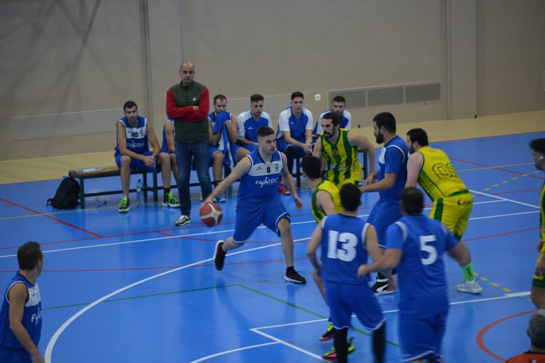 Cuarta victoria consecutiva del Hellín ante un flojo Tomelloso