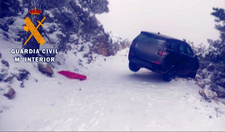 Rescatada una familia en Riópar tras quedar atrapados en la nieve durante el fin de semana