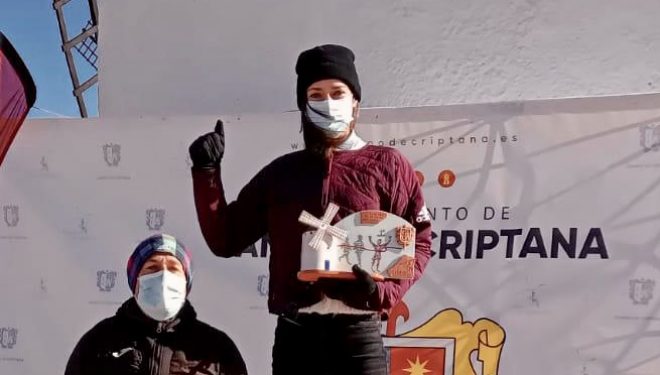 Victoria de la corredora Eva Moreno, en el cross disputado en Campo de Criptana