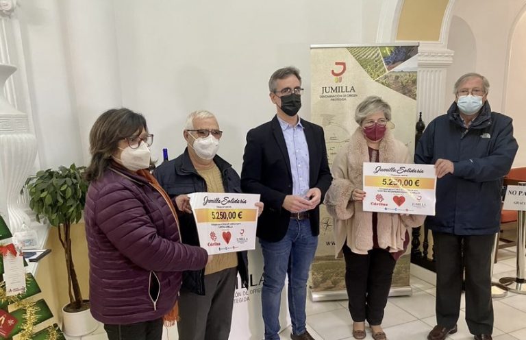 El Consejo Regulador de la Denominación de Origen Jumilla dona 5.250 euros a Cáritas Hellín