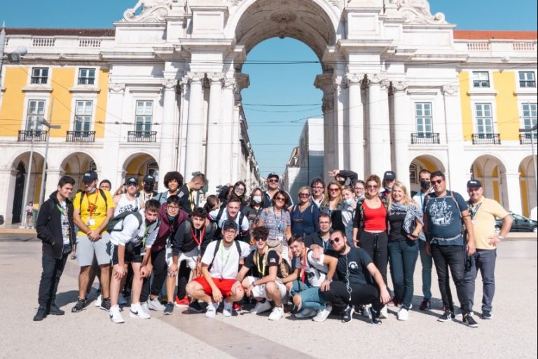 Cinco alumnas del IES Justo Millán viajarán a la ciudad francesa de Évreux para continuar con el proyecto Erasmus+