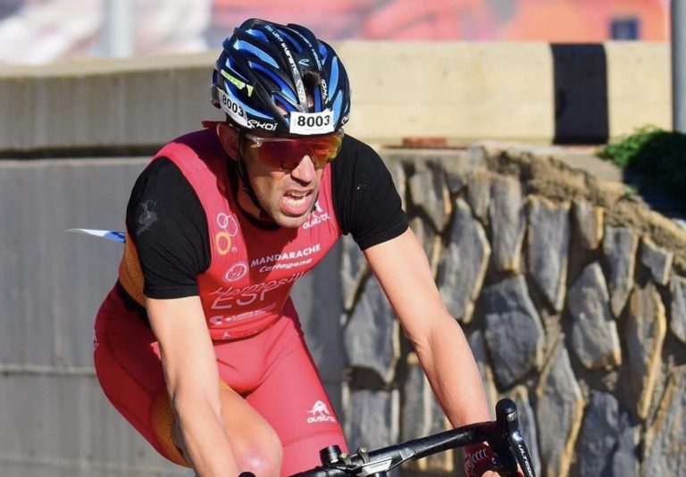 El duatleta Hellinero, Rafael López Hermosilla, dio inició a la temporada con un tercer puesto en el duatlón de Rojales