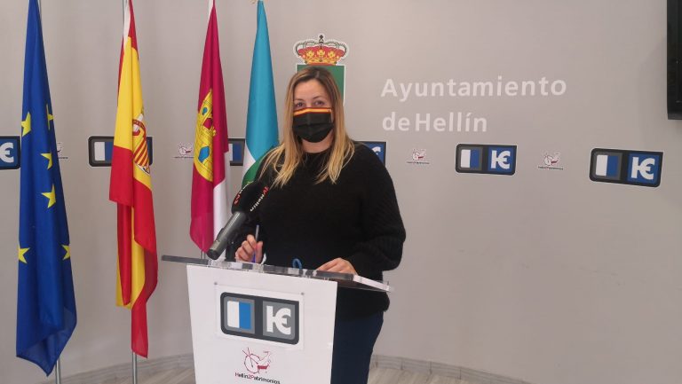 Raquel Tomás dice no entender el acuerdo llegado entre PSOE, PP, Cs y AEH a la hora de aprobar el Presupuesto General del Ayuntamiento
