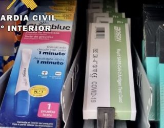 La Guardia Civil interviene test de antígenos COVID-19 y test de embarazo en una máquina expendedora automática en Tobarra