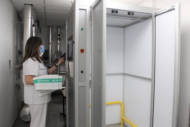 La Gerencia de Atención Integrada de Hellín implanta un novedoso sistema de control y trazabilidad textil