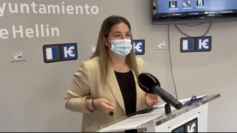 La concejala de PP, Miriam García califica las intervenciones de los concejales del PSOE como “discursos triunfalistas”