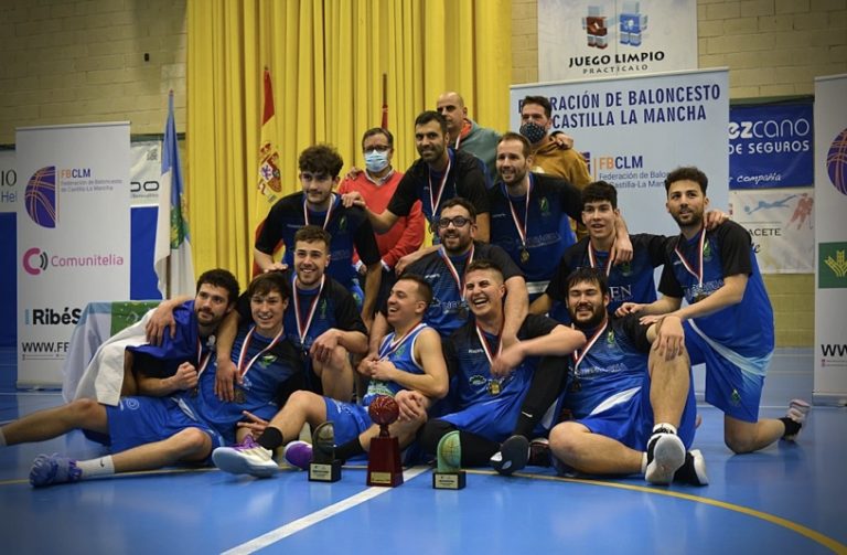El AD Baloncesto Hellín, aupado por su público, se proclamó brillante vencedor de la Copa Autonómica